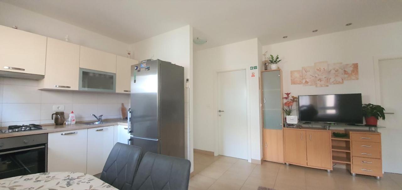 Adriatic Beach Suites オミシュ エクステリア 写真