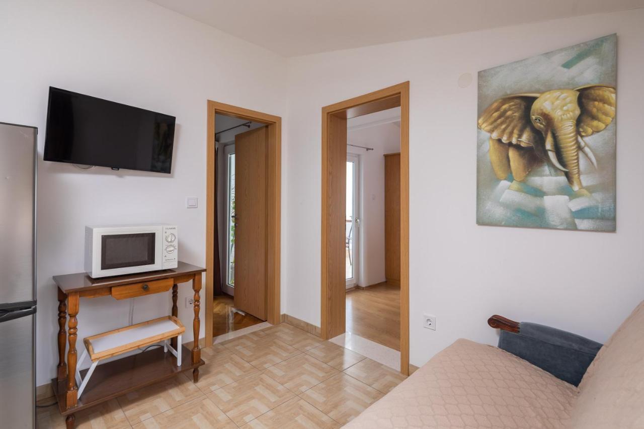 Adriatic Beach Suites オミシュ エクステリア 写真