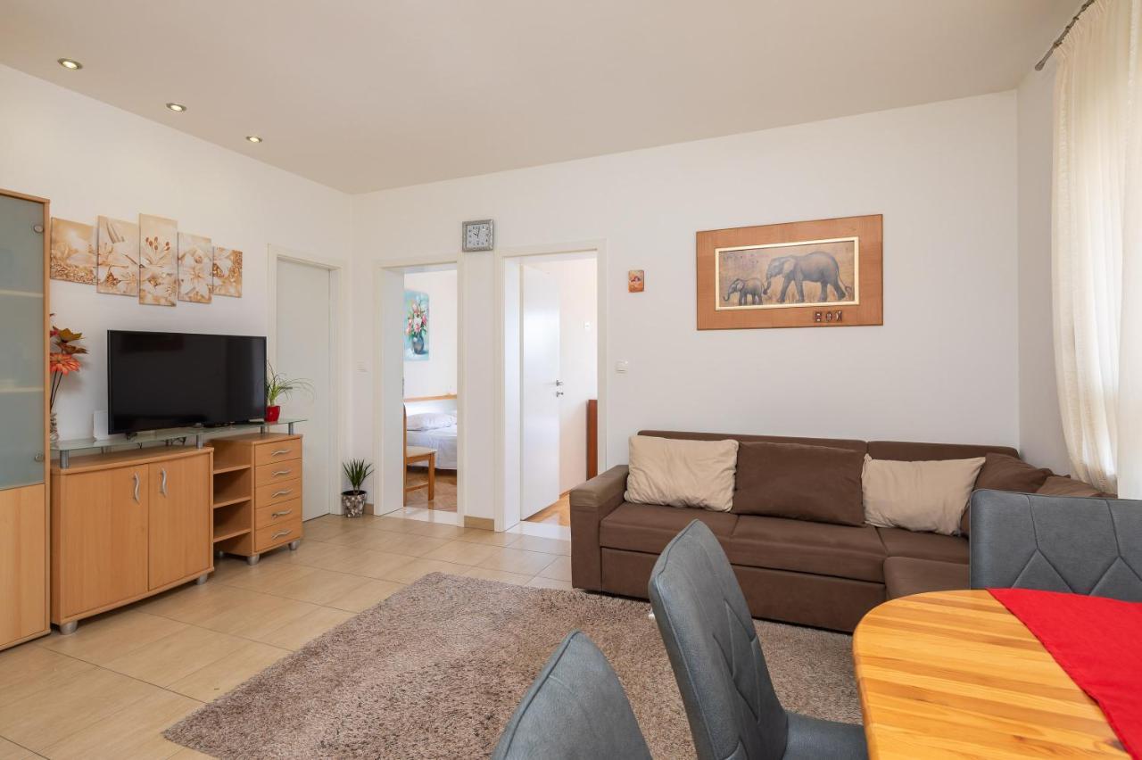 Adriatic Beach Suites オミシュ エクステリア 写真
